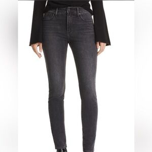 Levi’s 721 Highrise Skinny Jean